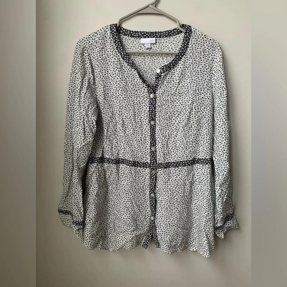 J. JILL Women’s Black & White Ditzy Floral Print Button-down Shirt Blouse Top